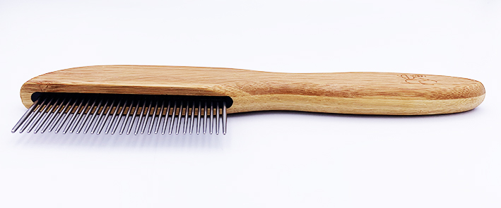 Héry® "Bamboo" Hundekamm mit Bambusgriff - fein mit 31 rotierende Zinken
